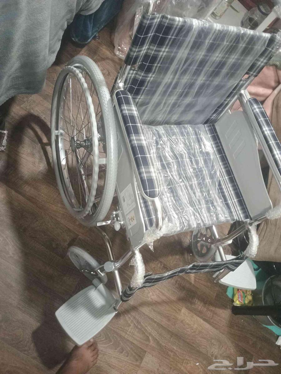 New medical cart, never used, with box, price 450 or 400 if negotiated64395978889985114