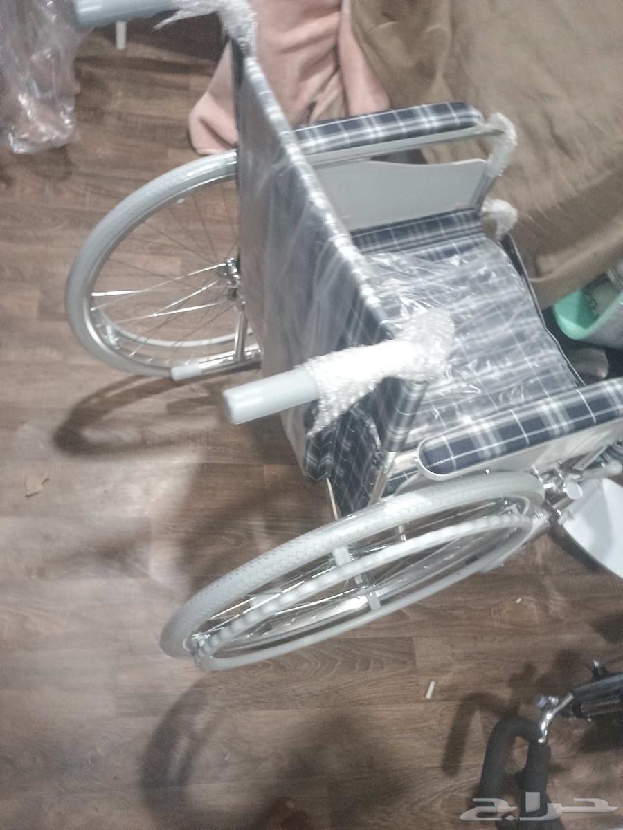 New medical cart, never used, with box, price 450 or 400 if negotiated64395978889985112