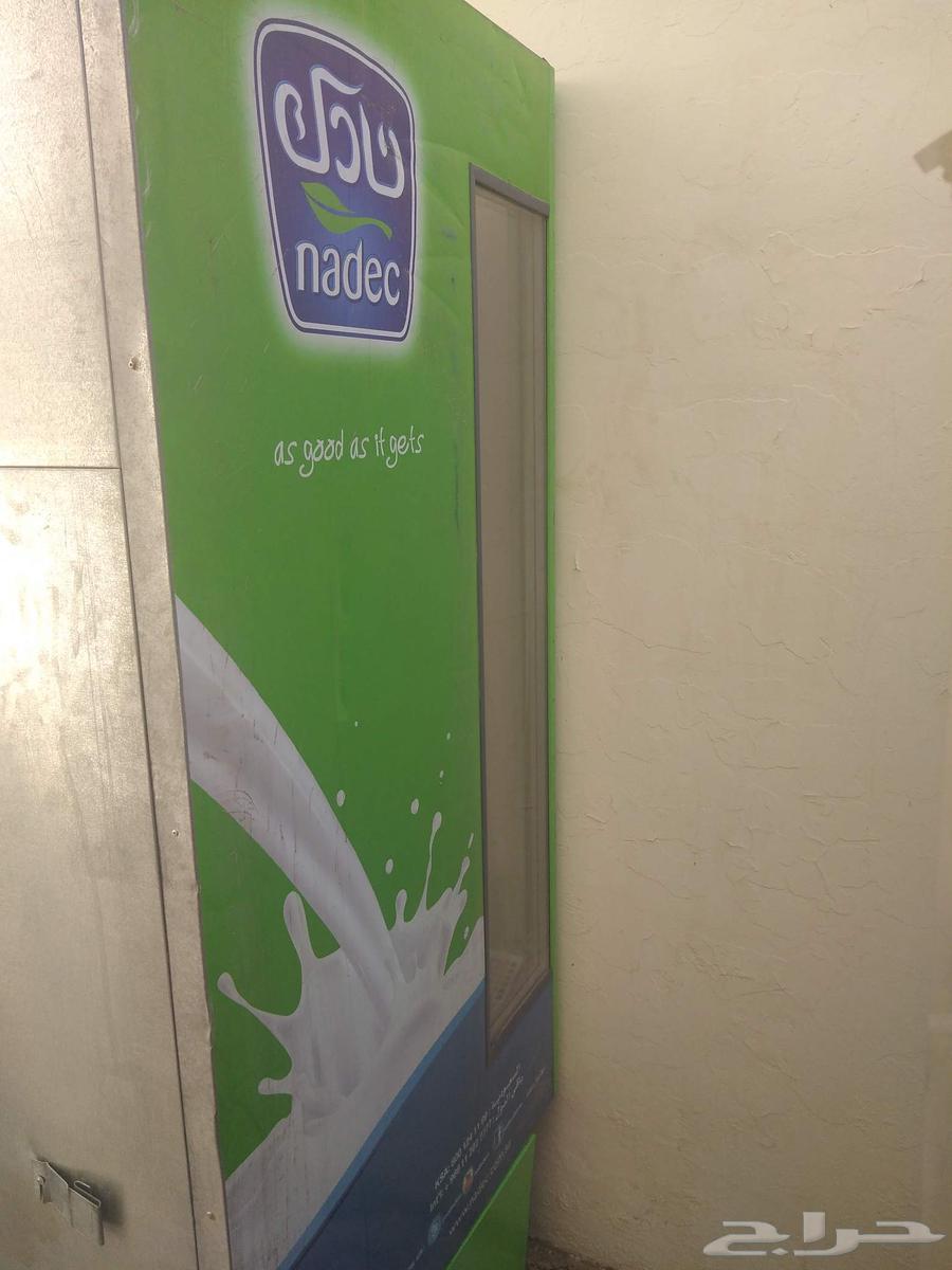 Refrigerators for display in good condition64393403491971111