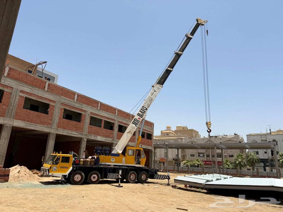 Crane rental crane in Jeddah internal work this is a mobile number 201864544284227202114