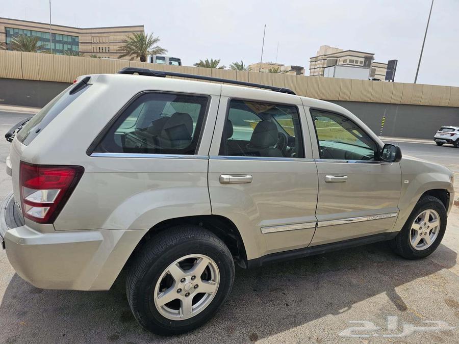 جراند شيروكي نظيف موديل 200764549415343234110