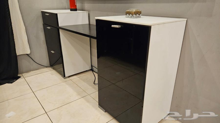 اغراض غرفة نوم بحالة جيدة (للبيع)64394179078659112