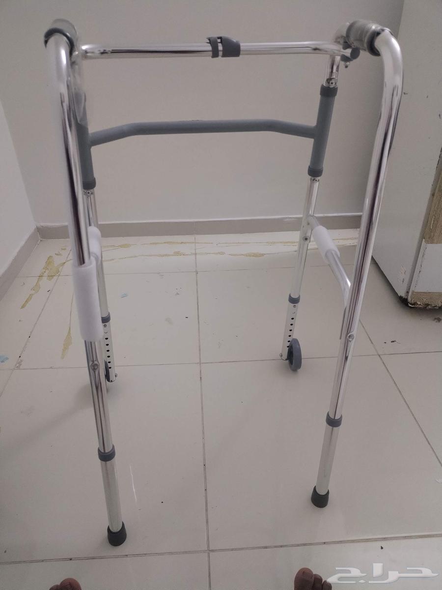 للبيع كرسي مساعدللمشي جديد64393279441025112