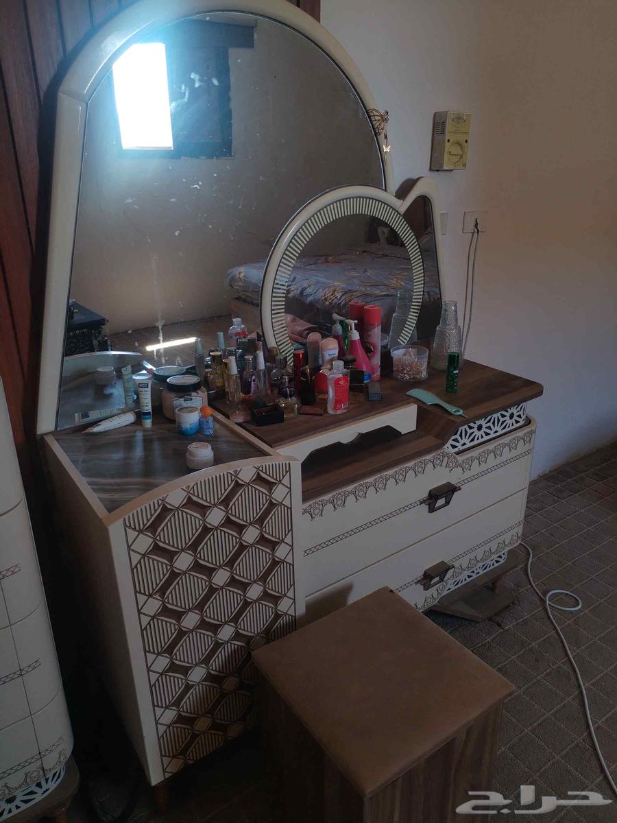 غرفة نوم للبيع64399119820419113