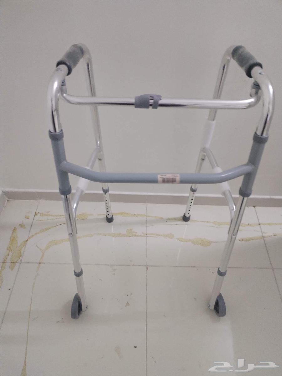 للبيع كرسي مساعدللمشي جديد64393279441025111