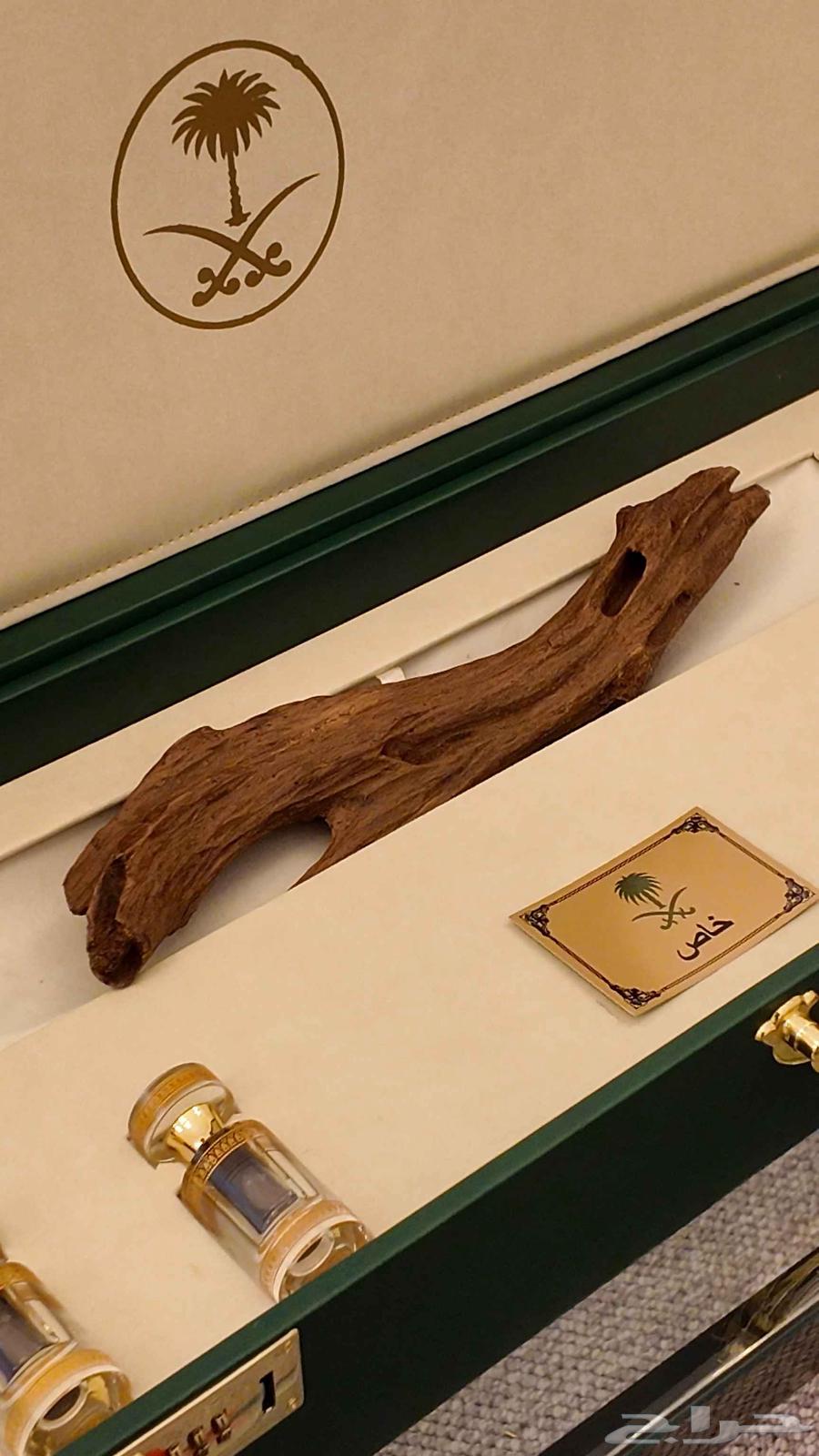 The luxurious royal box is back in stock at the store64394579110018112