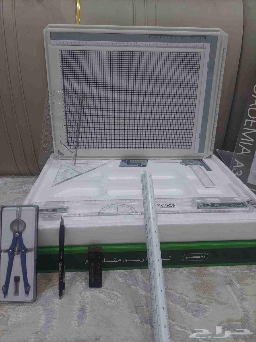 كراسة الرسم الهندسي كل الأدوات بإستثناء المثلث الصغير64400286806659111