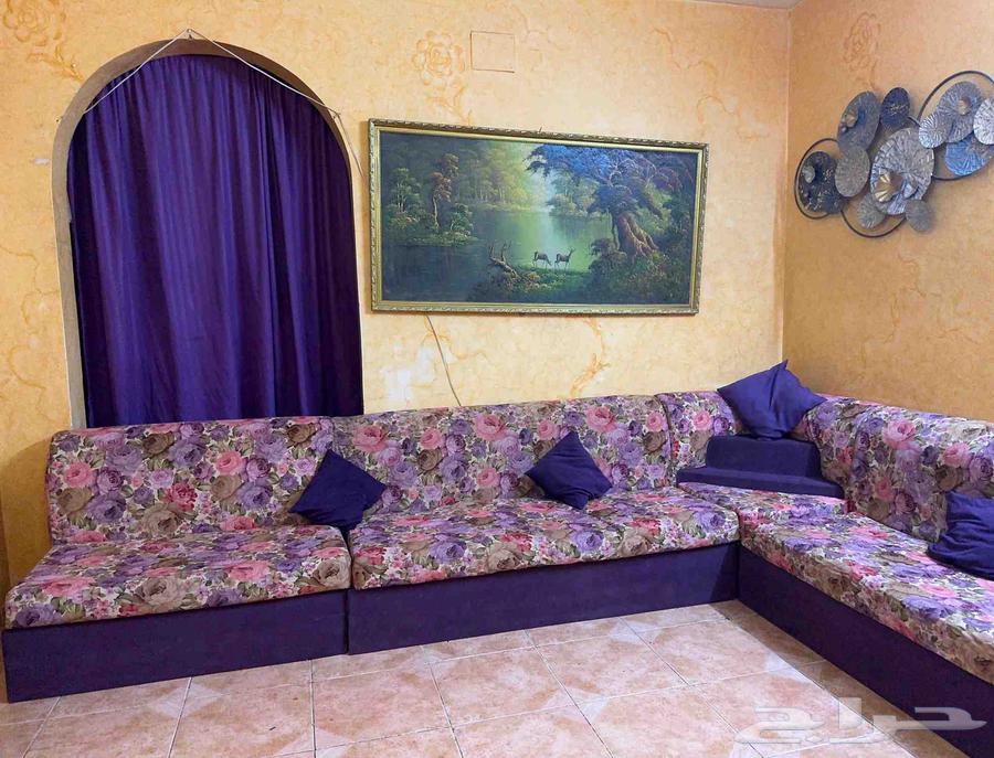 كنب صاله مستخدم نضيف للبيع64398953261443111