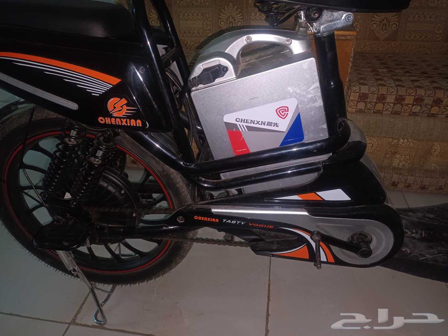 للبيع سكوتر كهربائية مقاس 20 السعر 130064398158826626112