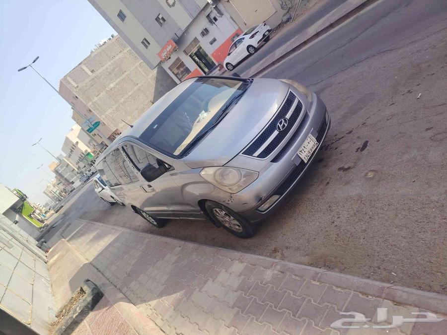 فإن H1 للايجار موديل 2013 مكيف تلج سيارة نظيفه مكنه وقير64545360437763111