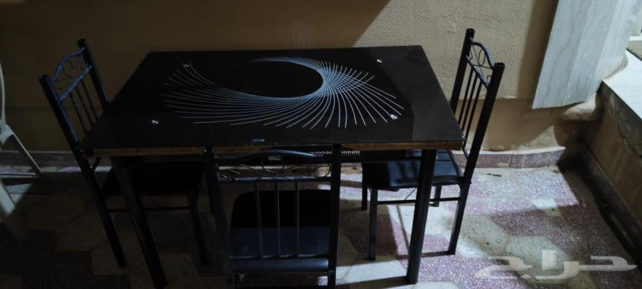 Dining table with 3 chairs64392594673923110