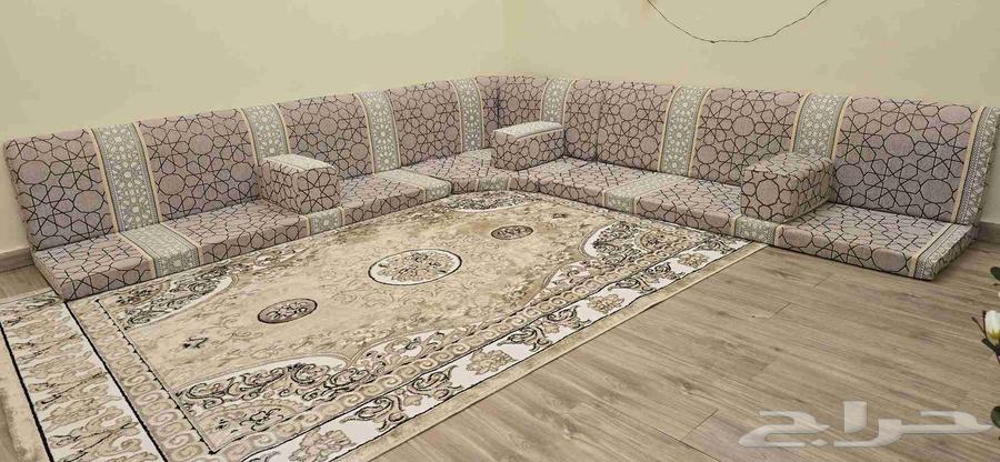جلسة ارضي للبيع جديدة الف ريال مع السجادة 3 متر64398701106435110