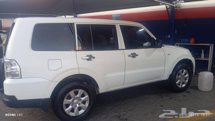Mitsubishi Pajero Store 2015 Mileage 94,00063618076385923112