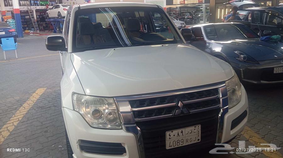 Mitsubishi Pajero Store 2015 Mileage 94,00063618076385923111