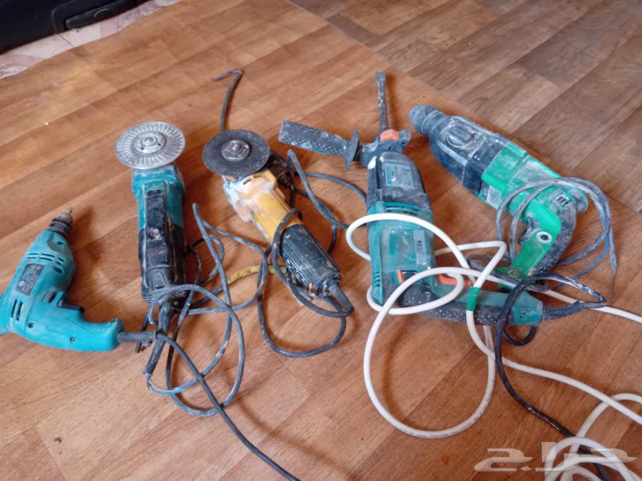 Available 2 demolition hammers and 2 drills, including 1 Makita and one Schnorr64540935771139111