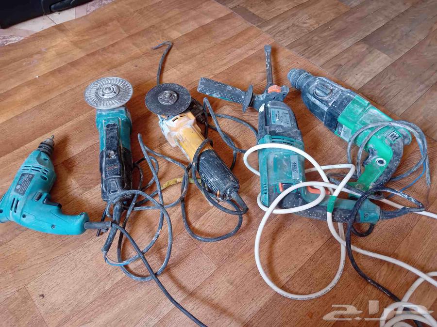 Available 2 demolition hammers and 2 drills, including 1 Makita and one Schnorr64540935771139110