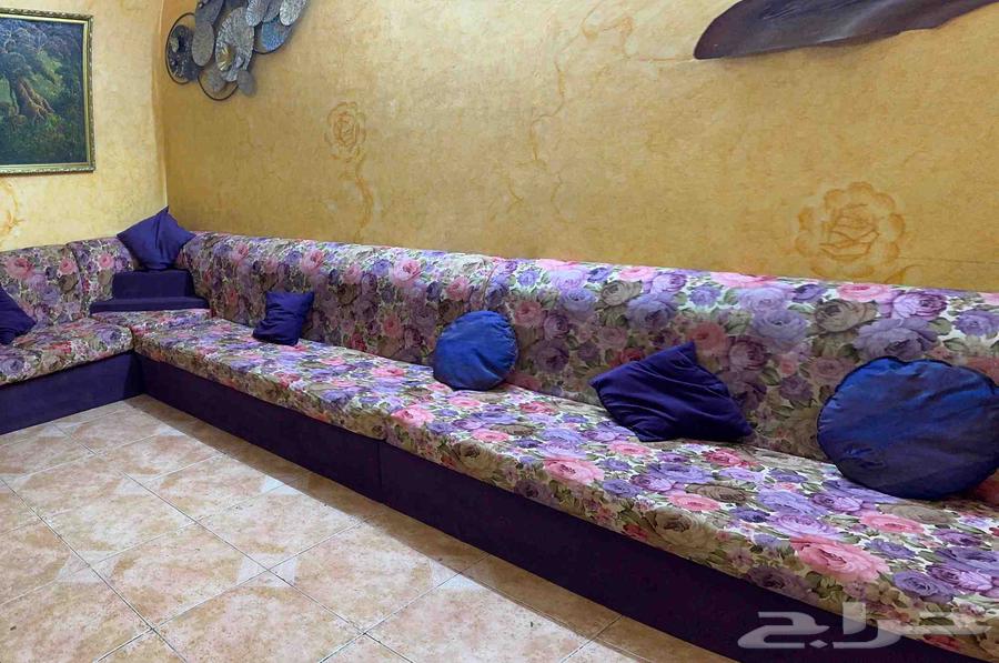 كنب صاله مستخدم نضيف للبيع64398953261443112