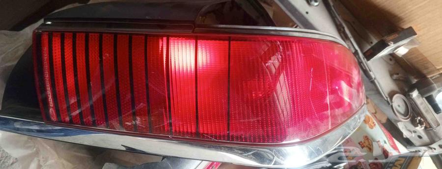 اصطب خلفي للراكب الأيمن لسيارة فورد ماركيز 92-9464548896628994112