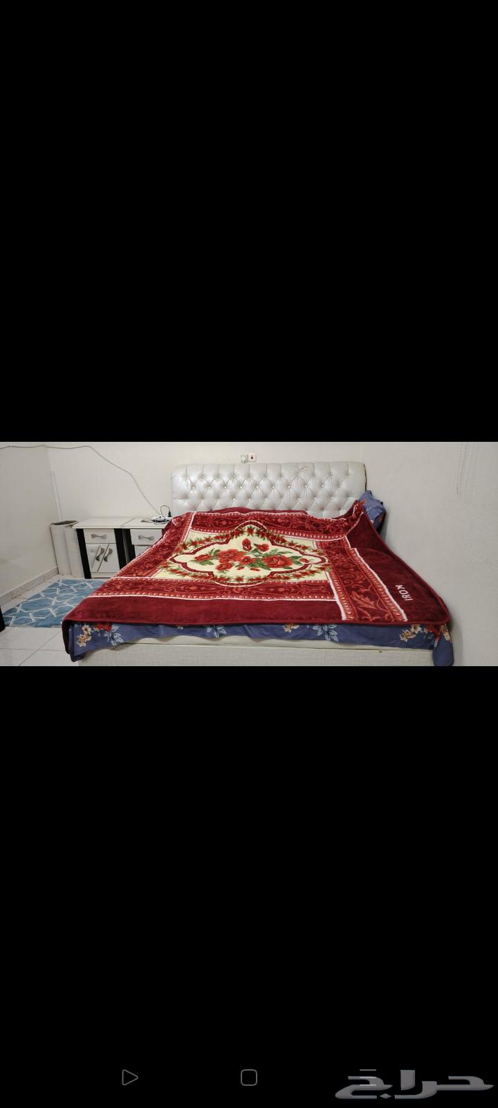 غرفه نوم مع المرتبه كما هو موضح بالصورة64396602806403111