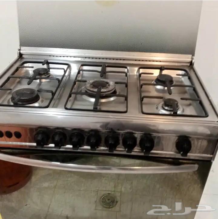 فرن جديد لم يستخدم فقط إلا سنه ونصف نضيف جدا64399940341122111