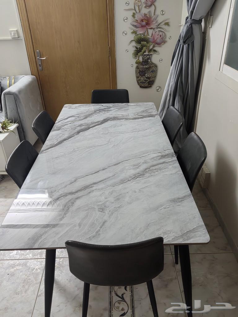 طاوله صفره 180 90 مع 8 كراسي... كنب 7 أشخاص مع 5 طاولات64399382793603112