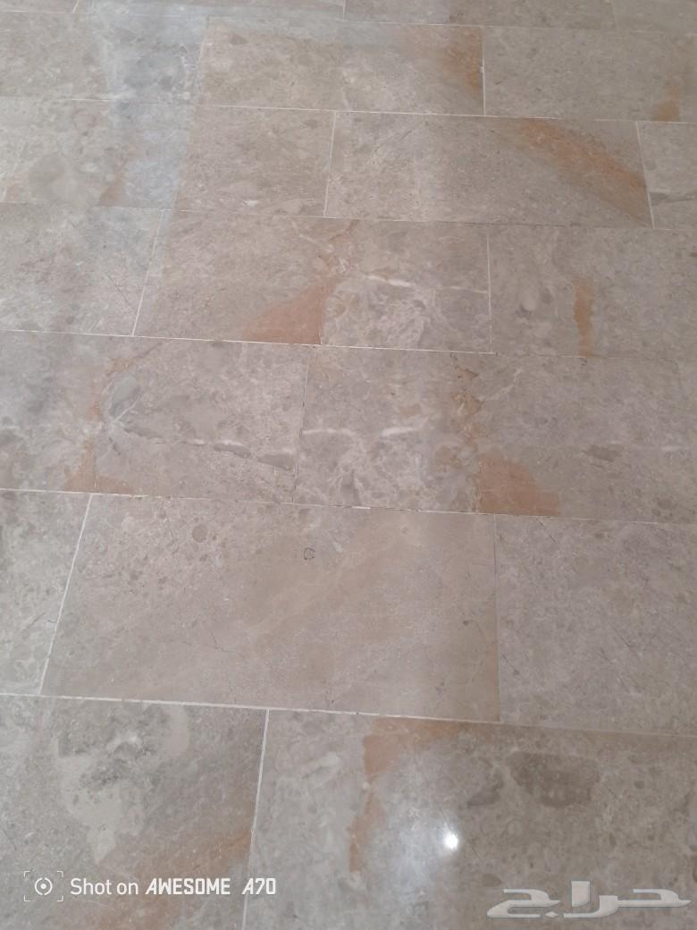 Polishing and cleaning of marble tiles63617794934659111