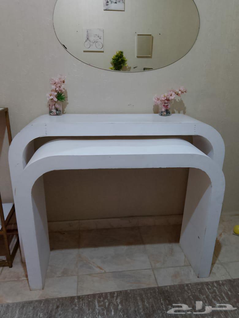 مدخل ابيض ومكتبه نضيفه64400952864513110