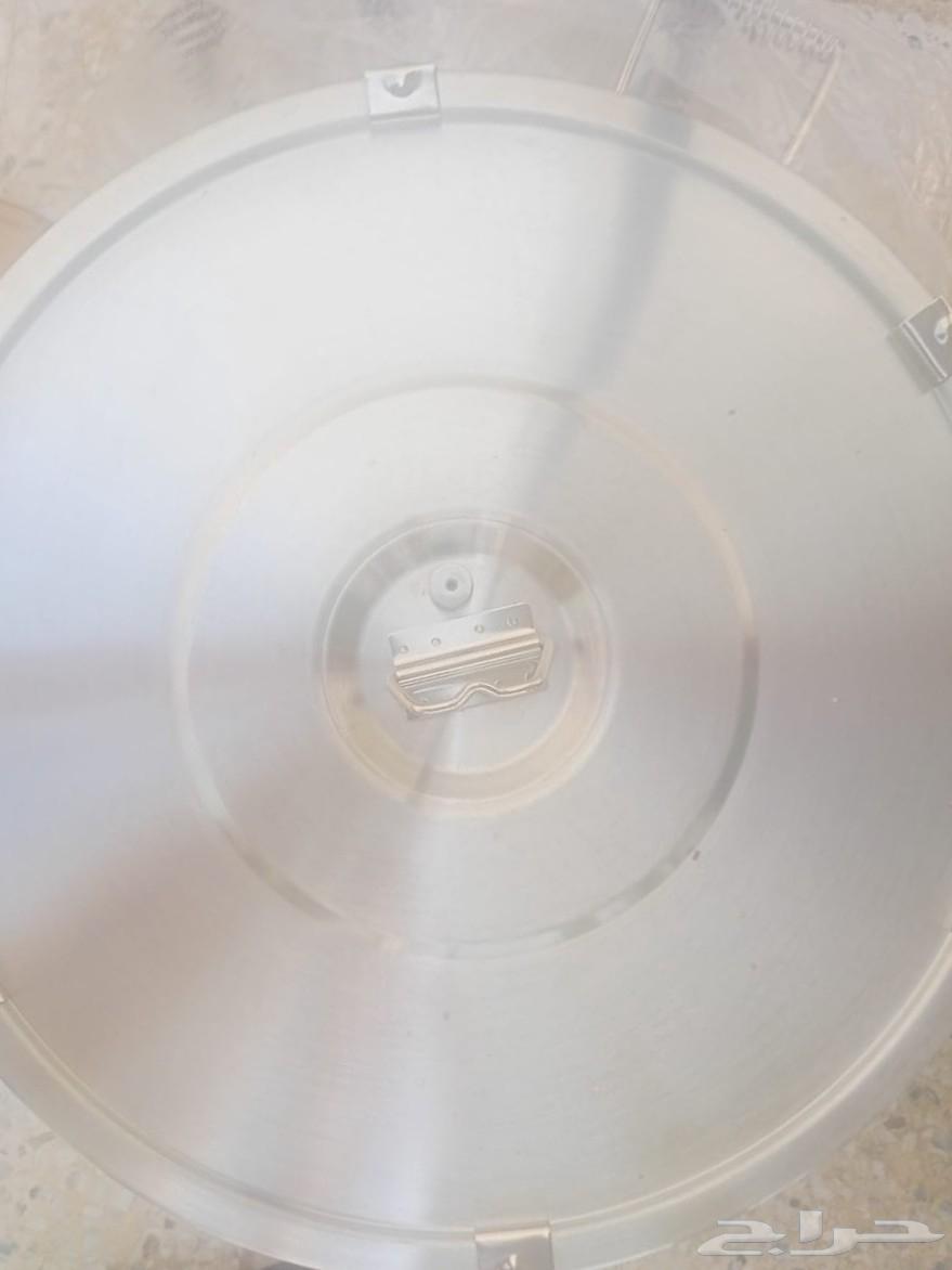 السلام عليكم يوجد حافظات طعام جديده بي الكرتين وترلات معدن64394276394881112