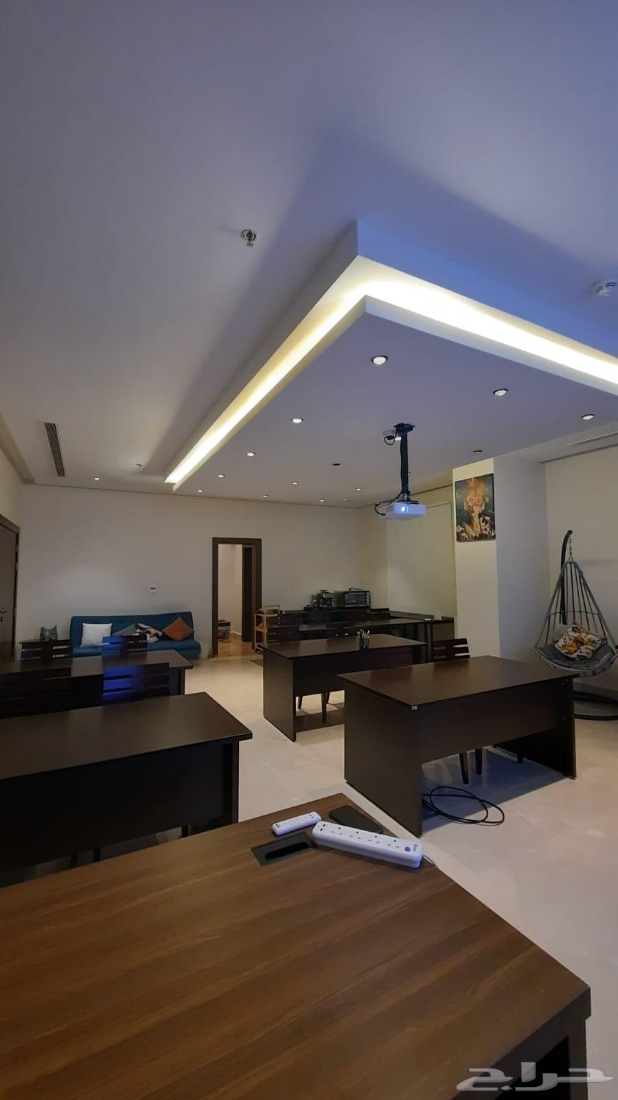 A hall suitable for meetings and training courses64397200330369110