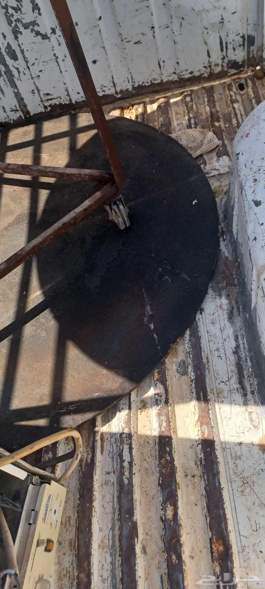 صاج مطبق ومكيف شباك شغالين علي الشرط64399022657539114