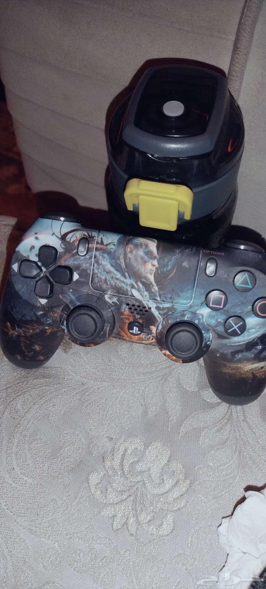 PlayStation 4 (DualShock 4) Controller64395728018050111