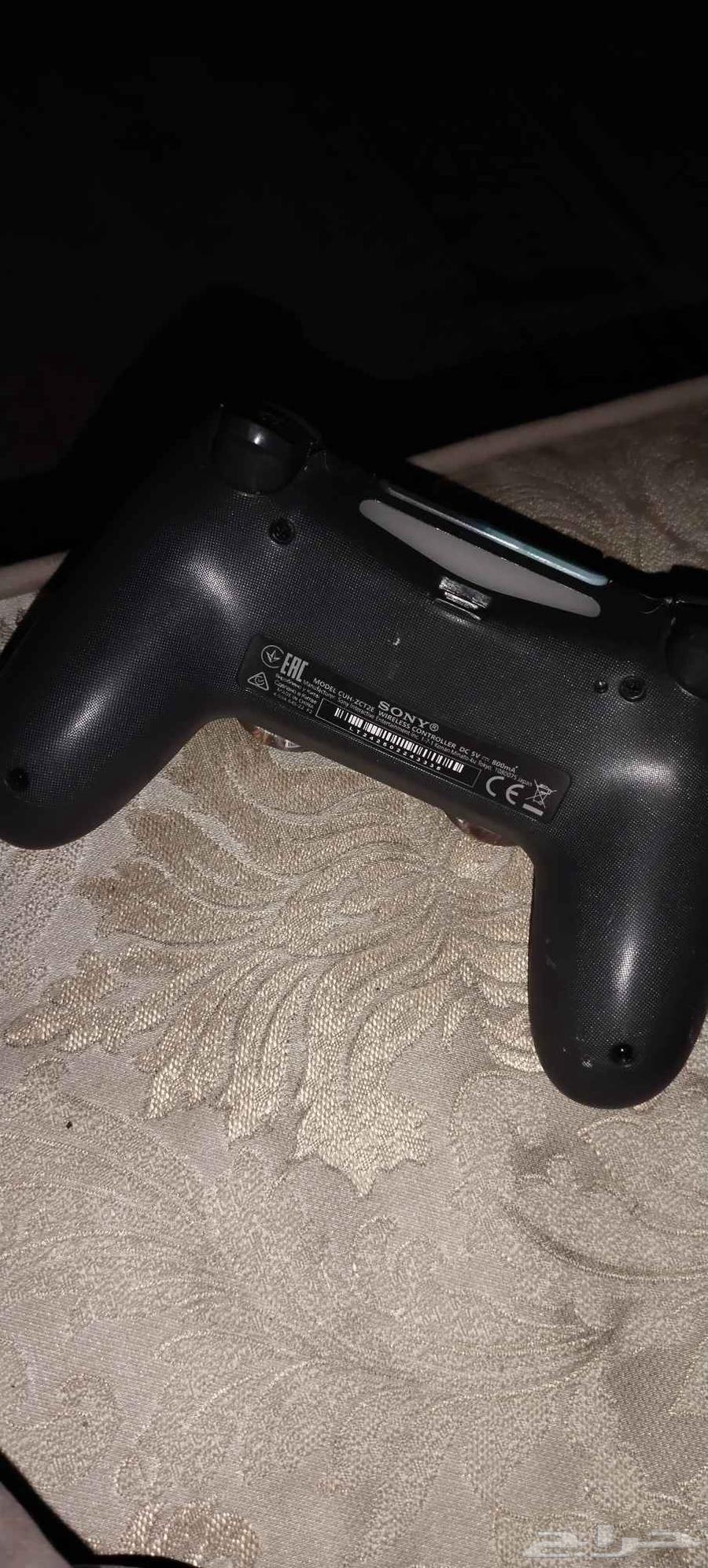 PlayStation 4 (DualShock 4) Controller64395728018050114
