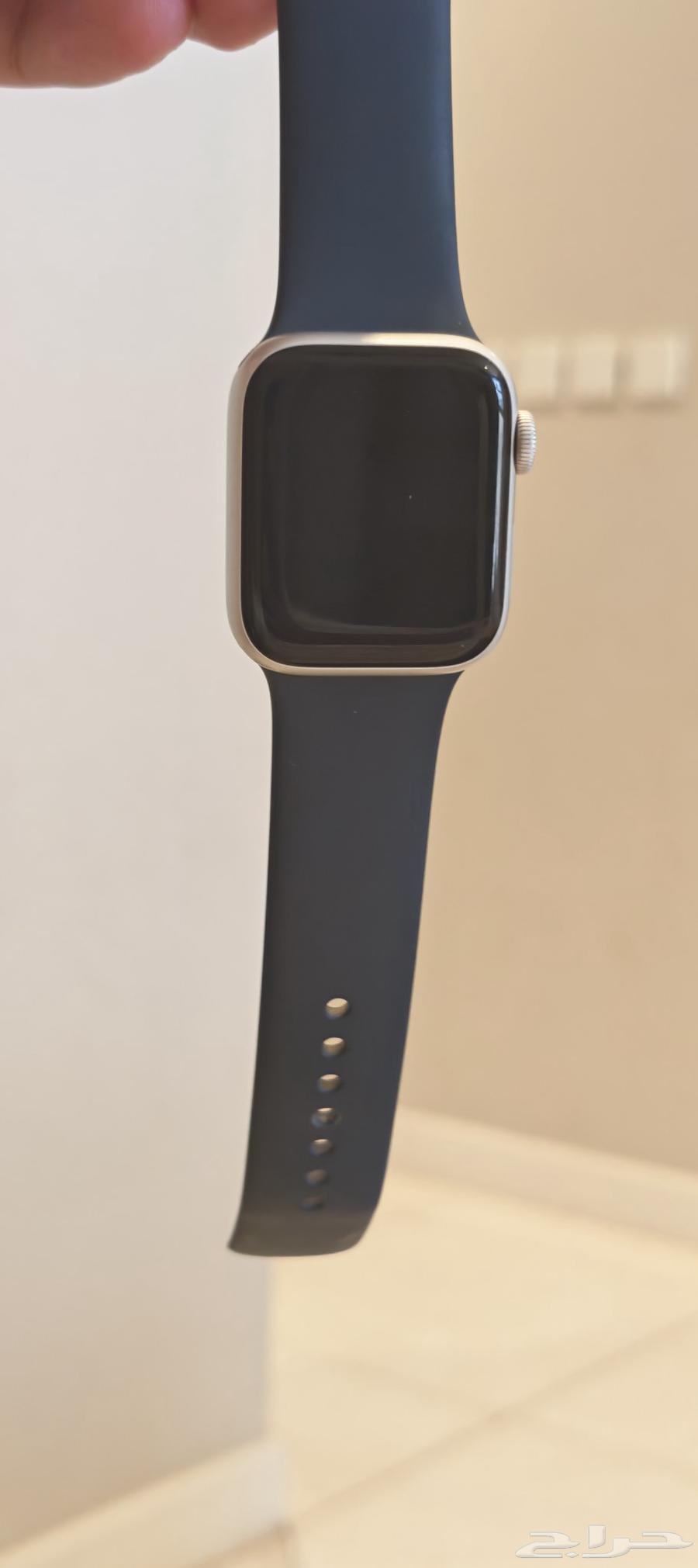 ساعه ابل شبه جديده64397200447745110