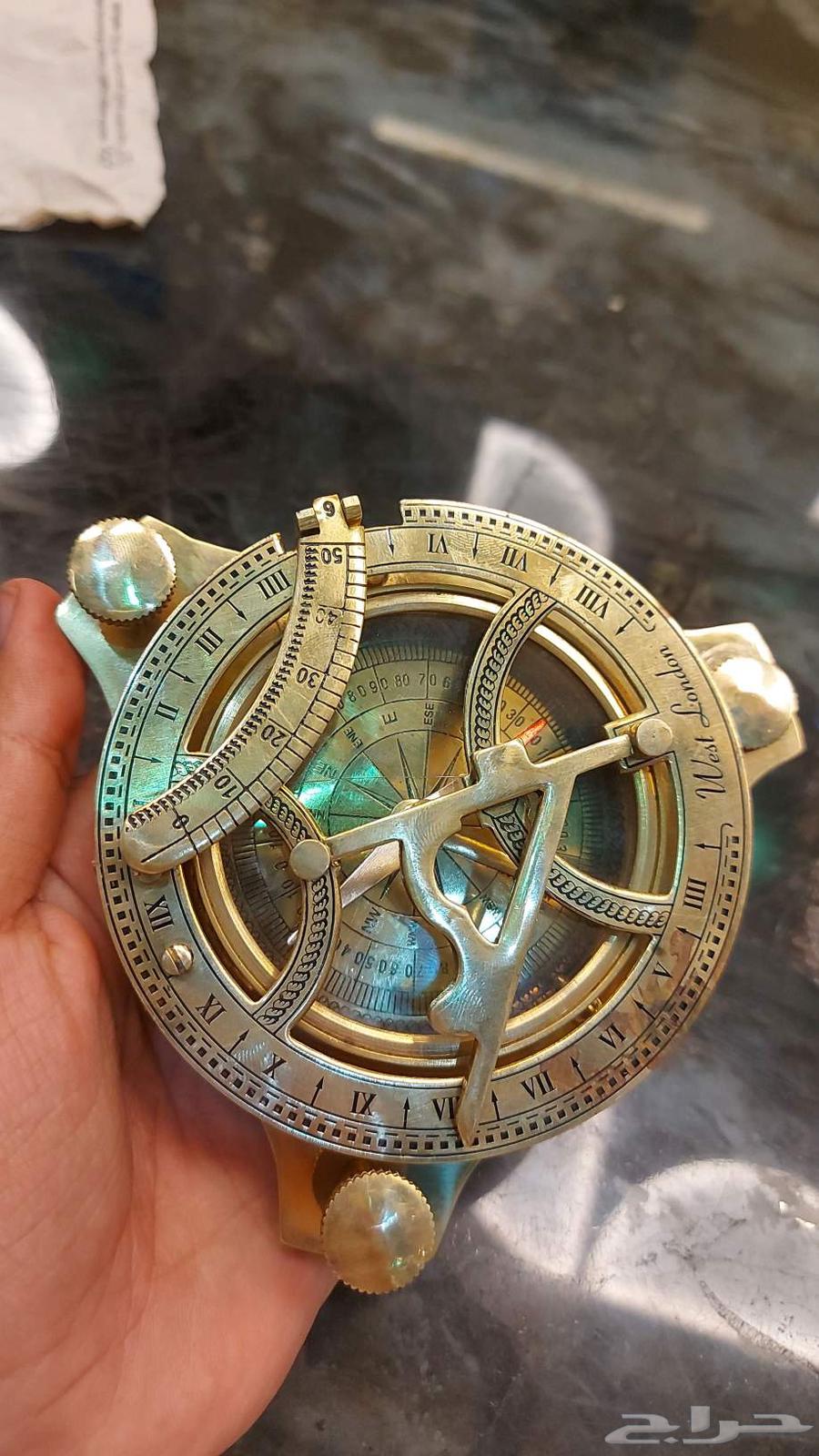 إسطرلاب وبوصلة ويست لندن للبيع64396755600387110