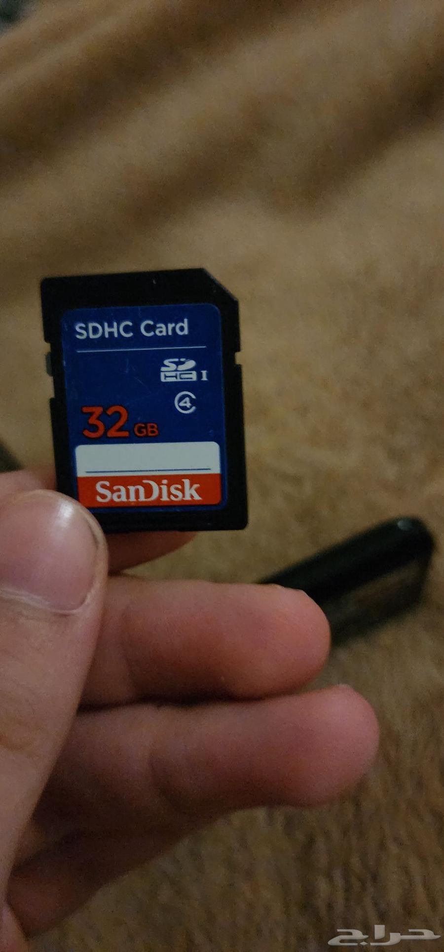 كاميرا قديمه و ssd 32جيجا بخمسين ريال64393929192065112