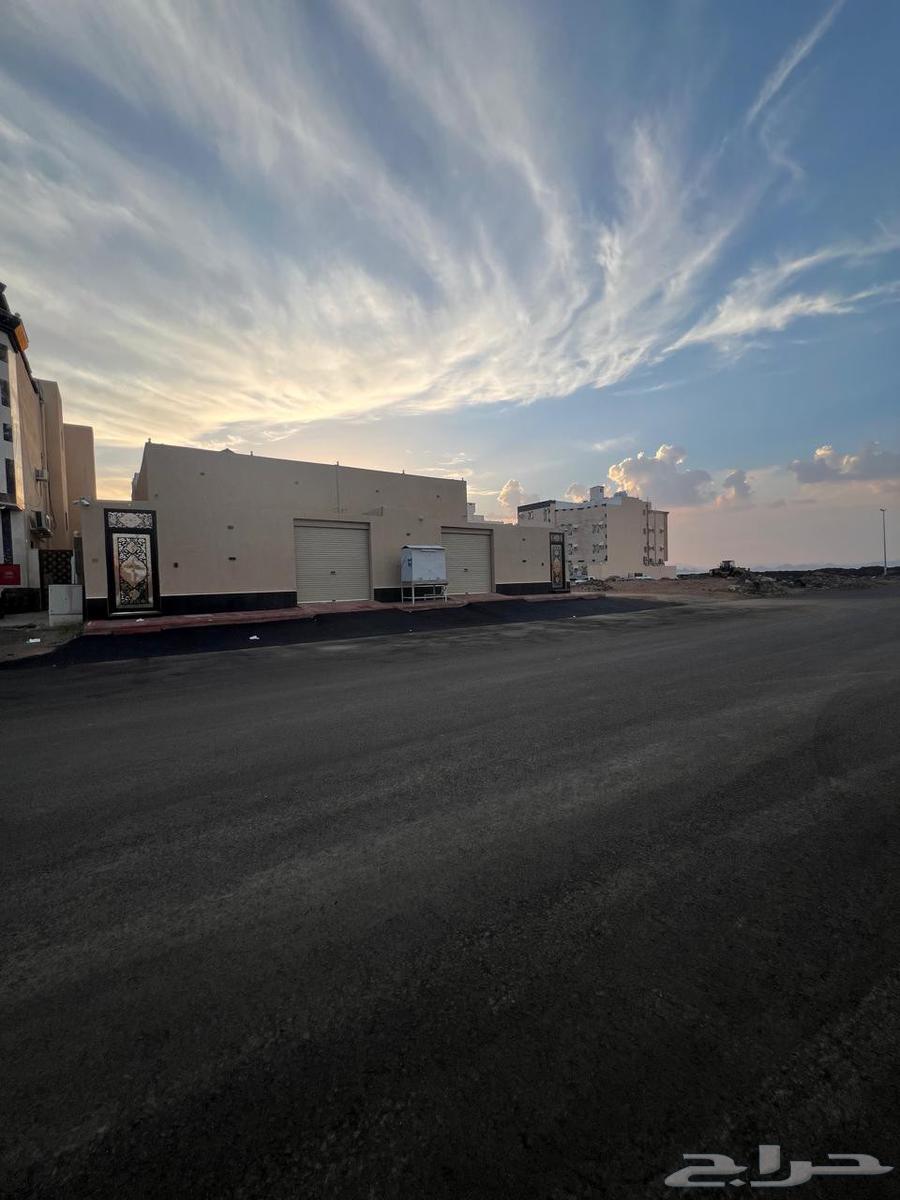 Building for sale63614094495617112