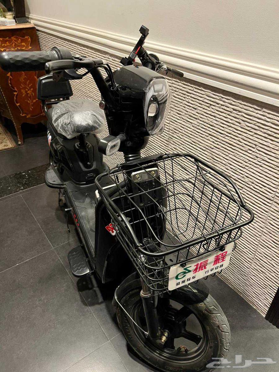 اسكوتر كهربائي مستخدم اسبوع فقط شريته جديد السوم وصل 120064398368030467110