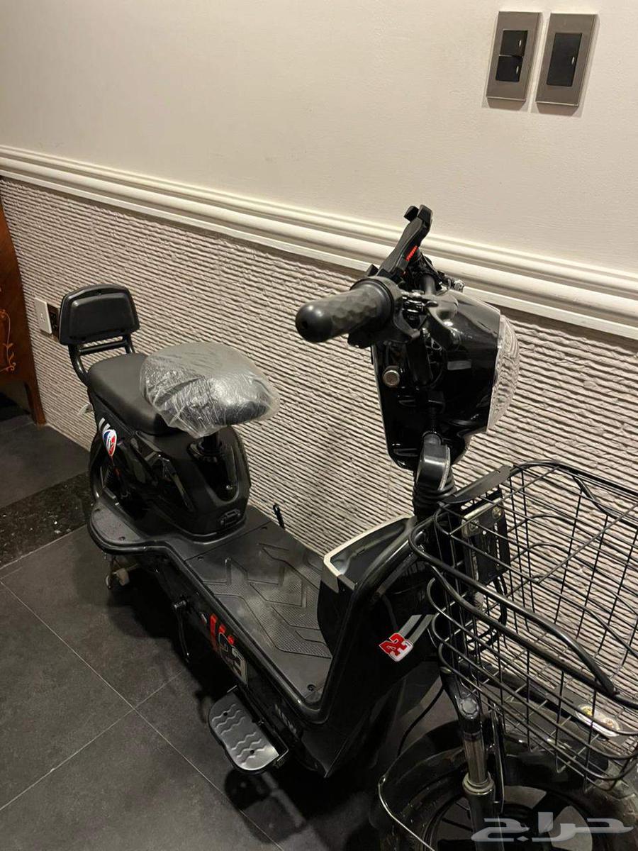 اسكوتر كهربائي مستخدم اسبوع فقط شريته جديد السوم وصل 120064398368030467111