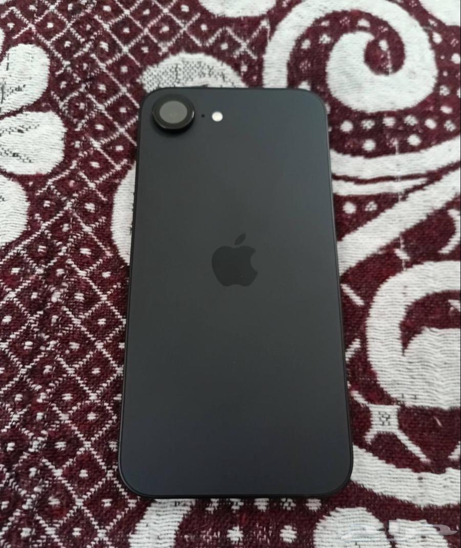 iPhone 16e64398339436801110