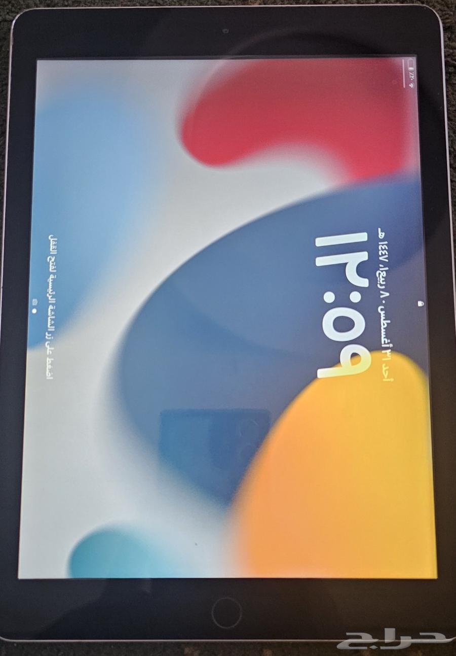 للبيع ايباد الجيل السادس تم تغيرر الشاشه الخارجية الباقي ك64397700776323111