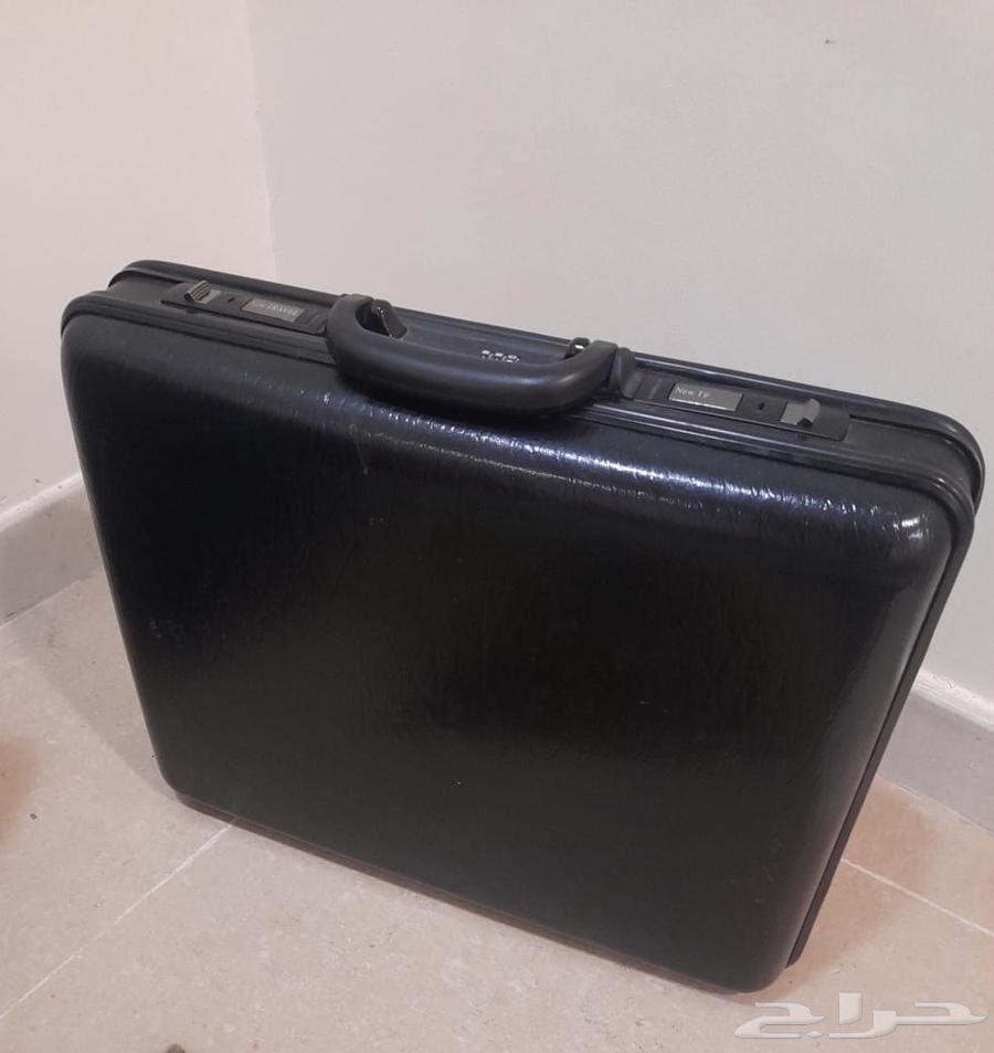 السرير بحاله ممتازه الطابعه جديده بالكرتون البيع بسبب السفر64395504278275112