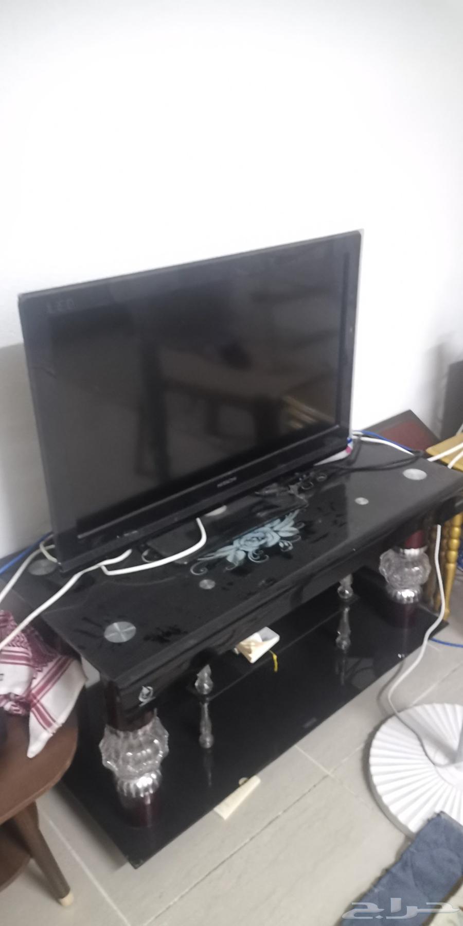 Screens for sale with table64398158791427112