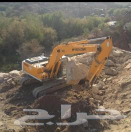 Bakleen, the land was cut and the stone building64112258789377110
