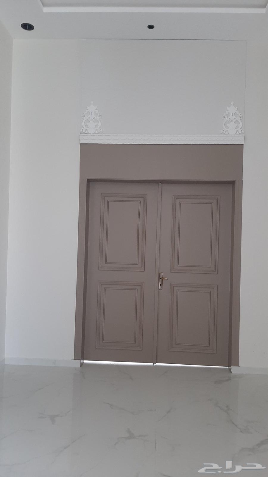 working with any colour64167299140226112