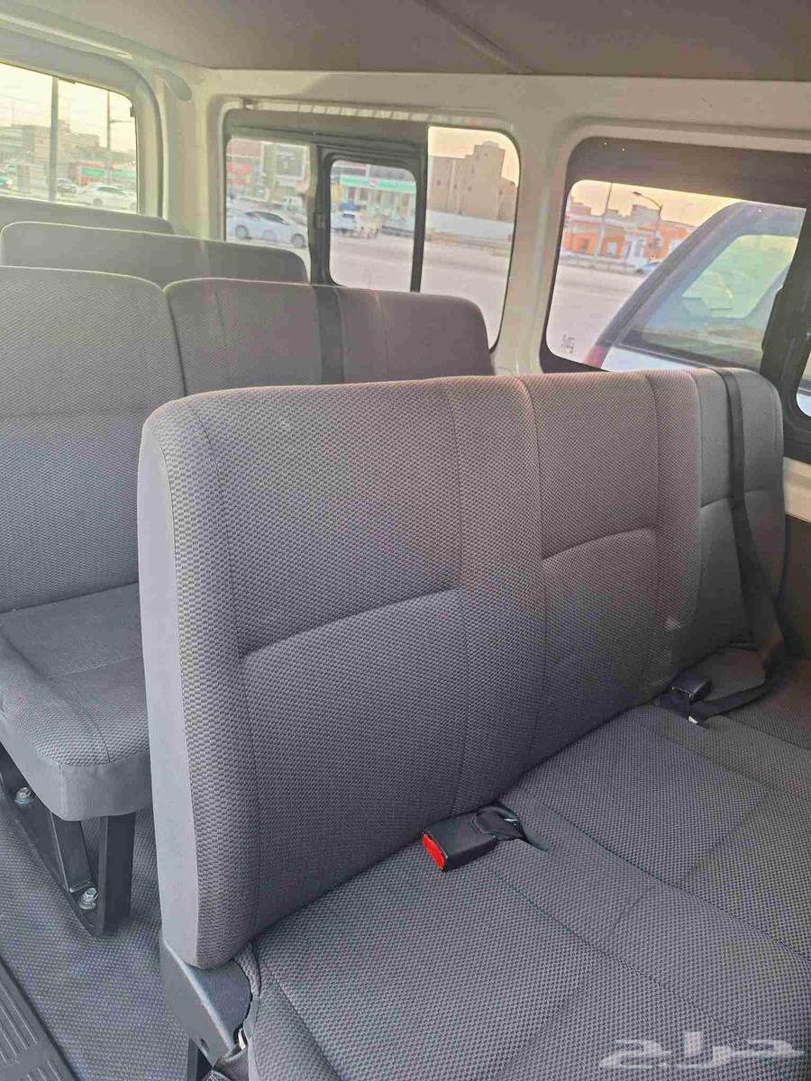 Hiace bus rental with driver, 15-seater, model 201464141487433857111