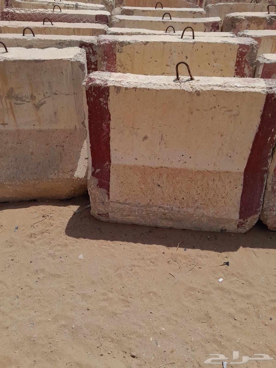 Concrete barriers, New Jersey precast concrete blocks, concrete slabs - Riyadh, attractive price63677427102210110