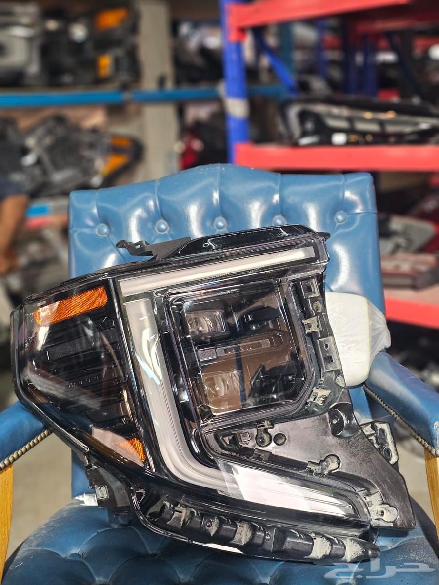 شمعة يمين جمس سييراء 2023 2024 اصلي وكاله64177244185731110