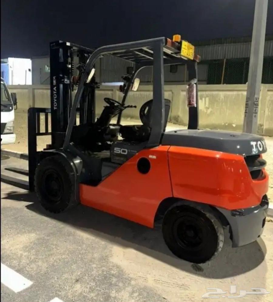 رافعات شوكيه للايجار اليومي وشهري وللمشاوير64228343947905112