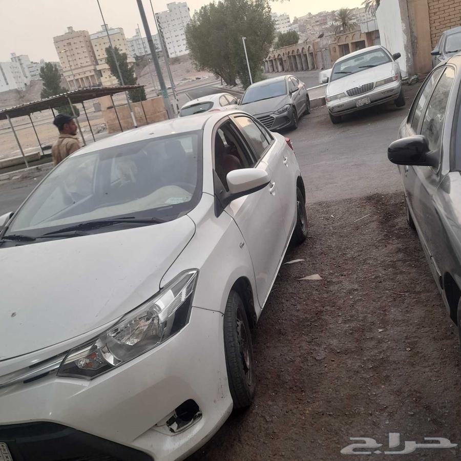 2015 Yaris model, fully painted with a slight front dent64221422421123111