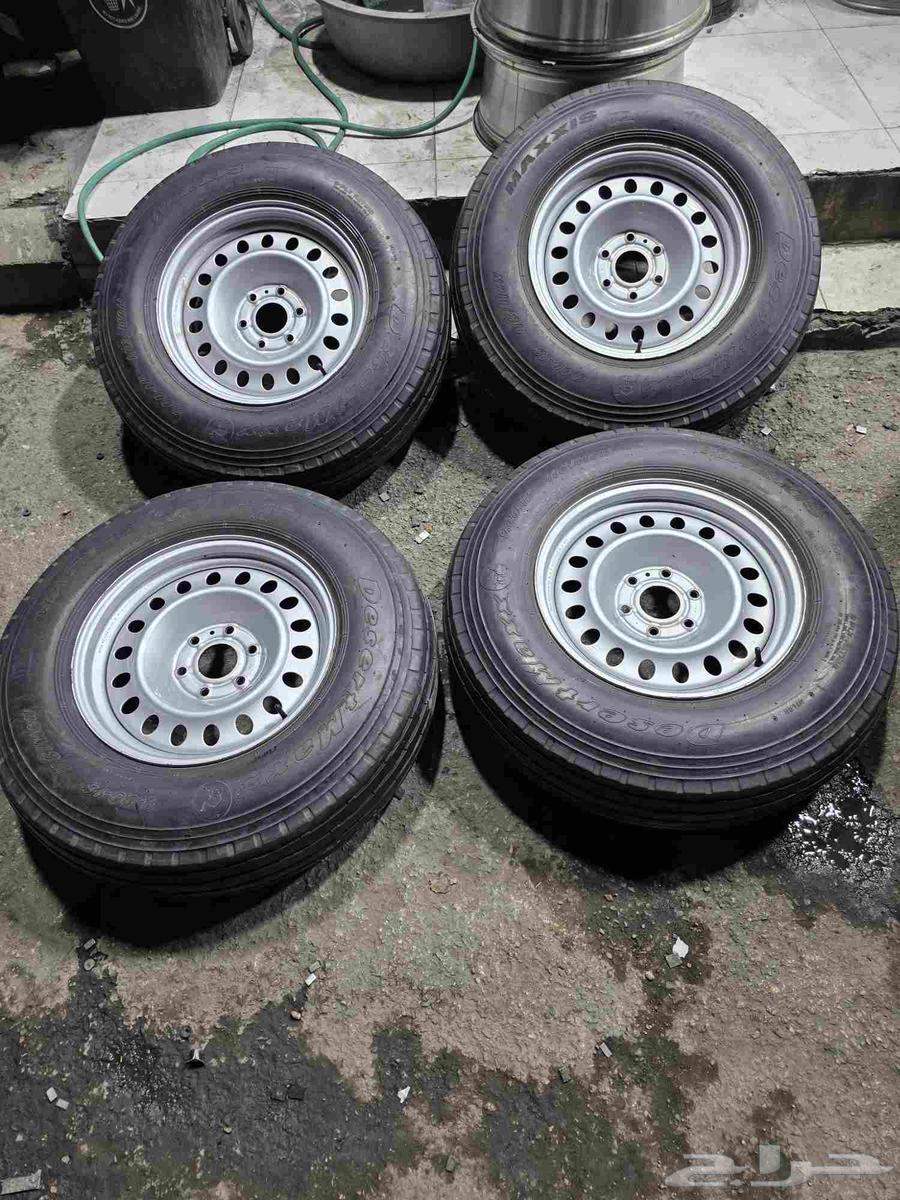 جنط هلل بلاتنيوم اصلي مع كفرات بالون ماكسس 900 1864225109838338110